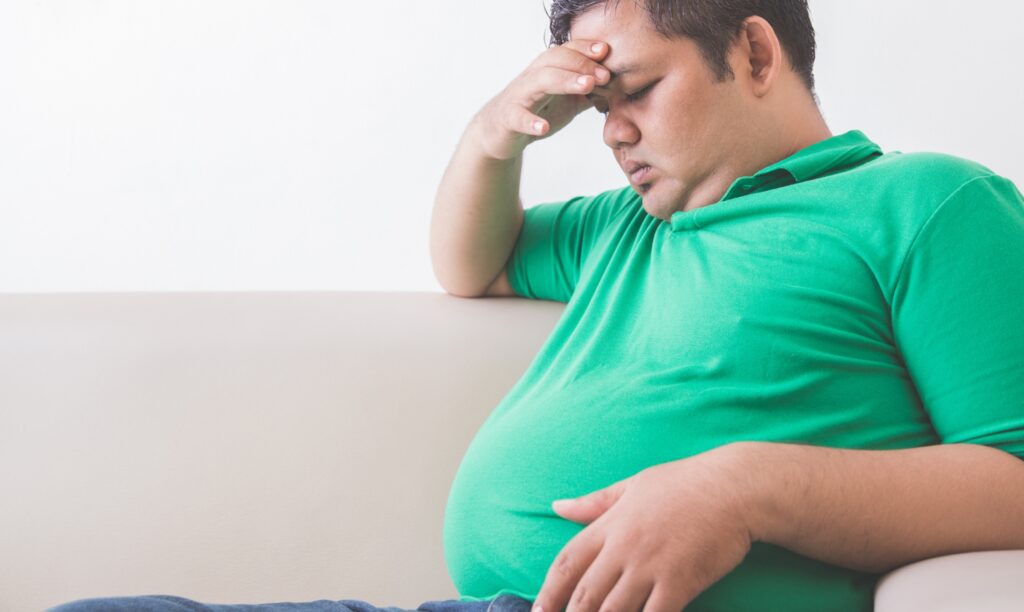 أسباب عدم حرق دهون البطن - تأثير الضغوط النفسية في تراكم الدهون في منطقة البطن